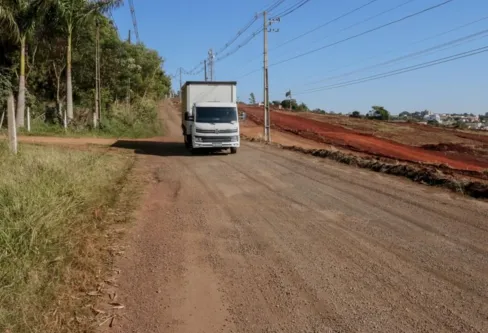 Imagem descritiva da notícia Apucarana autoriza pacote de obras para levar asfalto a nove regiões