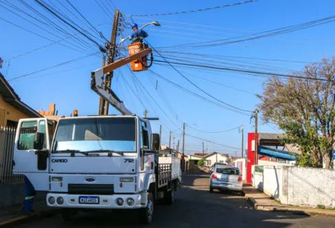 Imagem descritiva da notícia Apucarana finaliza modernização 
da iluminação pública na zona leste