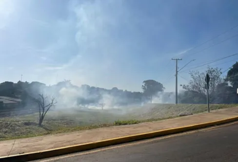 Imagem descritiva da notícia Sem chuva há 20 dias, região enfrenta alto risco de incêndios ambientais