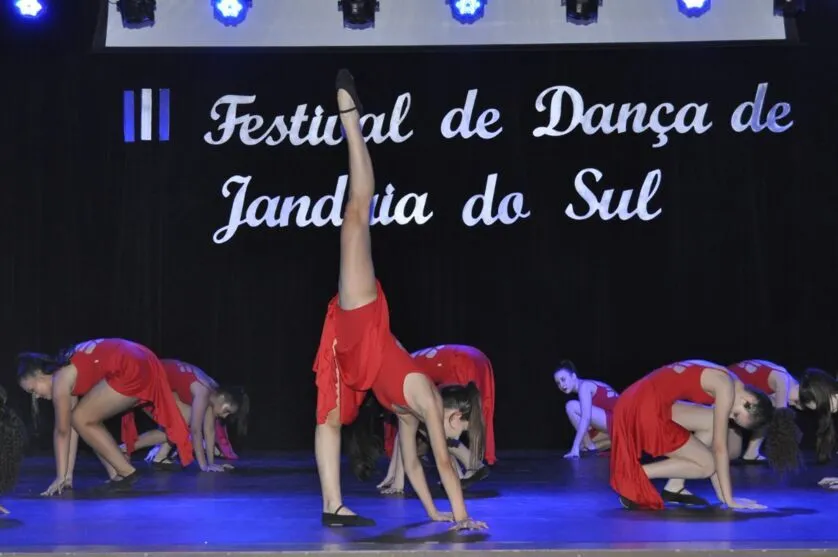 Imagem descritiva da notícia 4ª Festival de dança movimenta Jandaia do Sul
