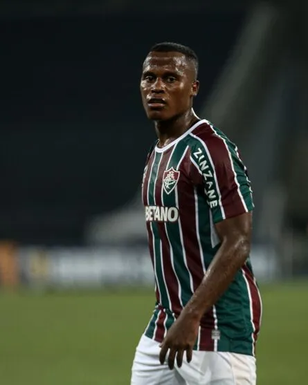 Imagem descritiva da notícia Fluminense quer diminuir distância para o Palmeiras
