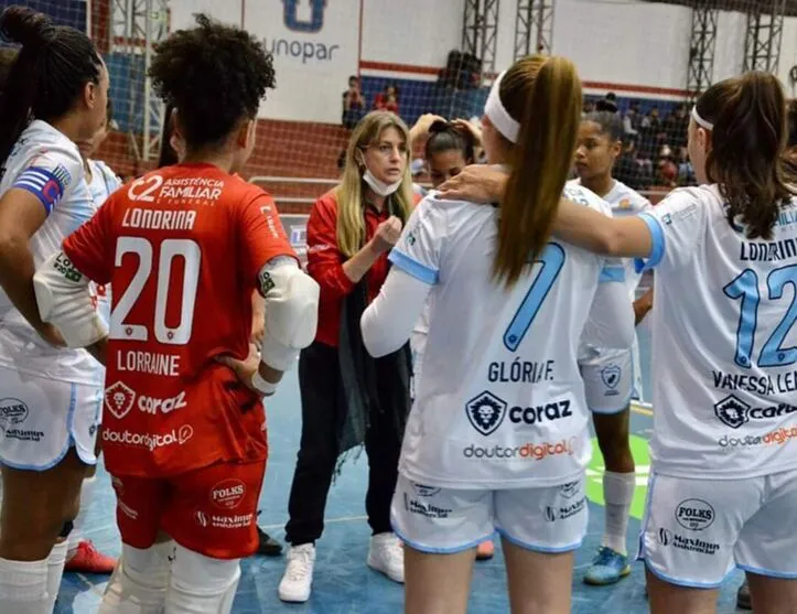 Jayne atualmente comanda o Londrina Futsal no Paranaense da Série Ouro