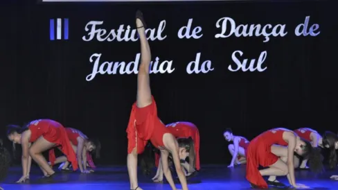 Imagem descritiva da notícia 4ª Festival de dança movimenta Jandaia do Sul