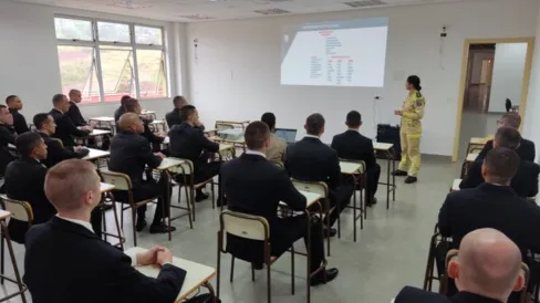 Imagem descritiva da notícia Bombeiros inicia escola de formação de soldados