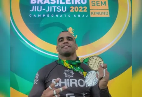 Imagem descritiva da notícia Lutador apucaranense vence brasileiro de jiu-jitsu no Rio