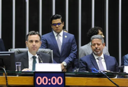 Imagem descritiva da notícia Cerimônia no Congresso prega fortalecimento 
da democracia no País