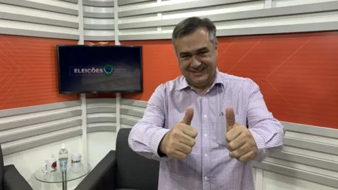 Imagem descritiva da notícia Beto Preto conquistou votos em todos os 399 municípios do PR