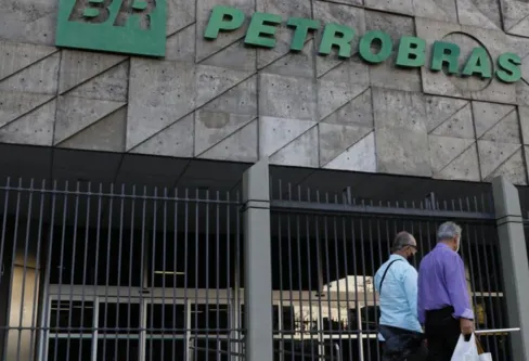 Imagem descritiva da notícia Petrobras anuncia lucro e antecipação de dividendos