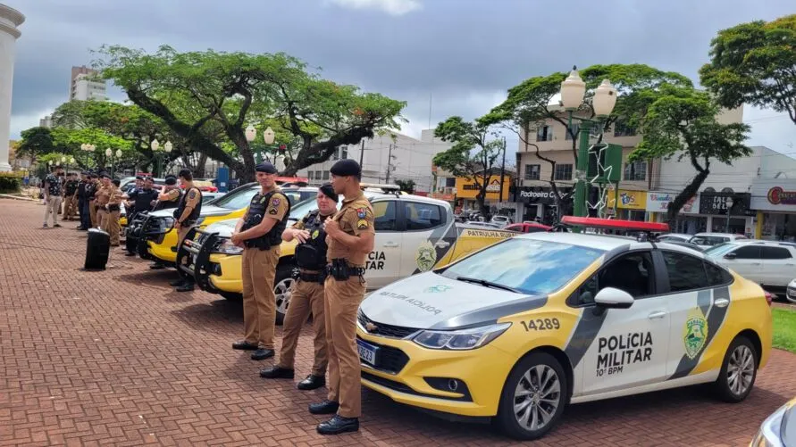 Na manhã desta quarta-feira (07), o 10° Batalhão de Polícia Militar realizou o lançamento da “Operação Natal 2022”, na Praça Rui Barbosa,