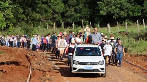 Imagem descritiva da notícia Novo trajeto de turismo religioso atrai centenas de participantes em Ivaiporã