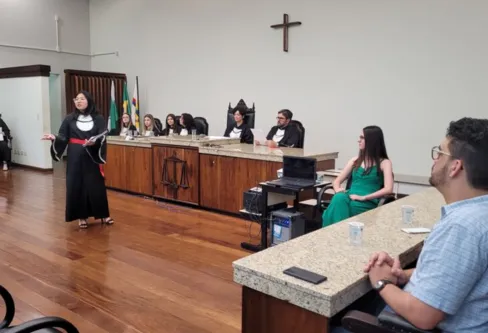 Imagem descritiva da notícia Alunos realizam júri simulado em Apucarana