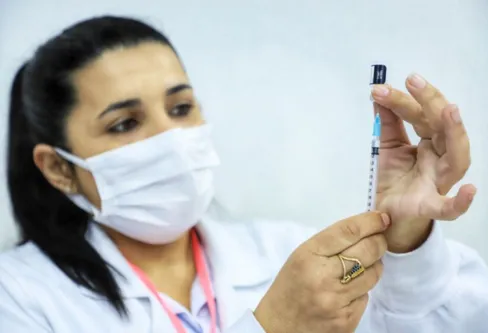 Imagem descritiva da notícia Paraná acelera vacinação
do 2º reforço contra covid