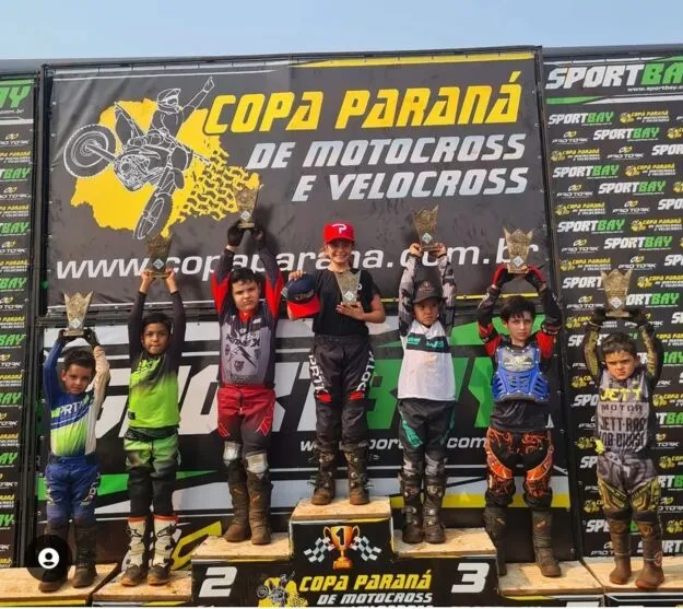 Imagem descritiva da notícia Aos 11 anos, Belinha é destaque no motocross