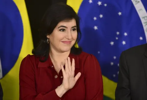 Imagem descritiva da notícia Pobres estarão no orçamento, garante Tebet 
Pobres estarão no orçamento, garante Tebet
