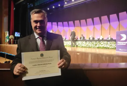 Imagem descritiva da notícia Beto Preto é diplomado deputado federal e fica apto a assumir o cargo