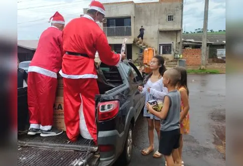 Imagem descritiva da notícia Entrega de brinquedos ‘antecipa’ natal