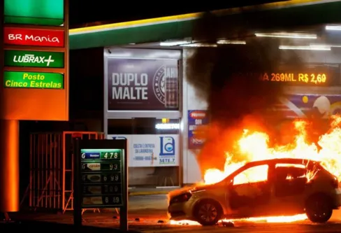 Imagem descritiva da notícia Extremistas não impedirão festa da posse, diz Flávio Dino