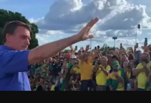 Imagem descritiva da notícia Para Bolsonaro, nada está perdido