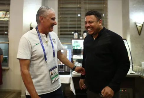 Imagem descritiva da notícia Ronaldo defende técnico estrangeiro na seleção