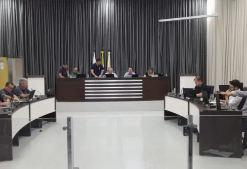 Imagem descritiva da notícia Vereadores avaliam ações na última sessão ordinária do ano