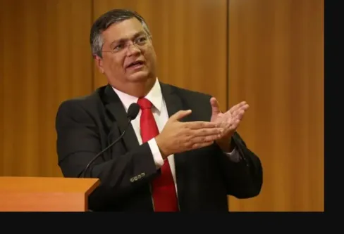 Imagem descritiva da notícia Governo prepara pacote para barrar atos antidemocráticos