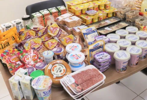 Imagem descritiva da notícia Procon recolhe uma tonelada de alimentos vencidos em Arapongas