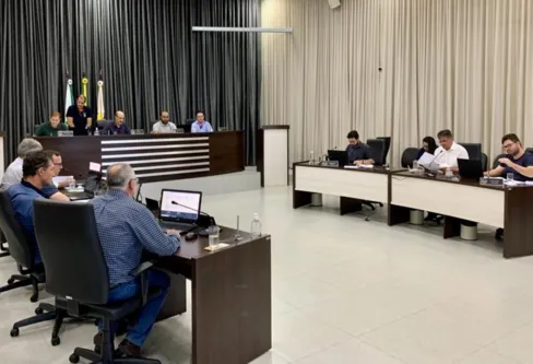 Imagem descritiva da notícia Câmara aprova projetos em regime de urgência
