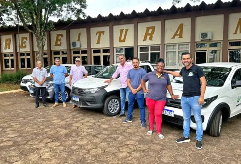 Imagem descritiva da notícia Prefeitura de Faxinal reforça frota da saúde municipal