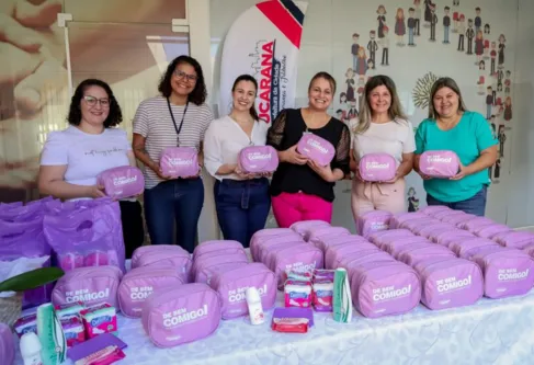 Imagem descritiva da notícia Apucarana entrega 4,5 mil
kits de higiene feminina
