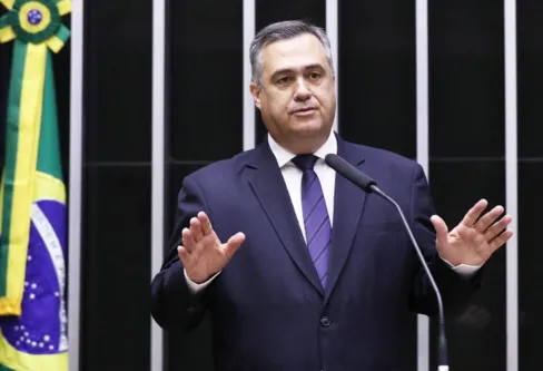Imagem descritiva da notícia Beto Preto propõe lei de cancelas na linha férrea