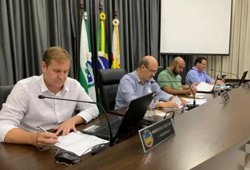 Imagem descritiva da notícia Câmara aprova projetos de dotações orçamentárias