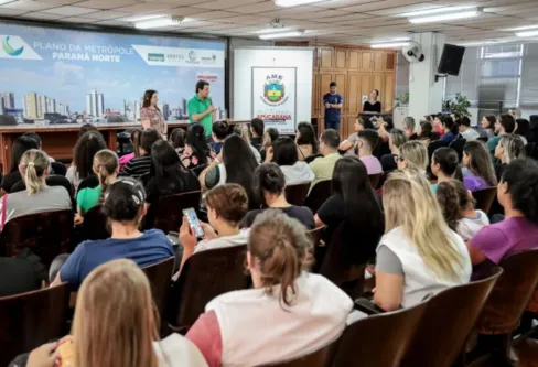 Imagem descritiva da notícia Educação de Apucarana contrata mais 81 professores e servidores
