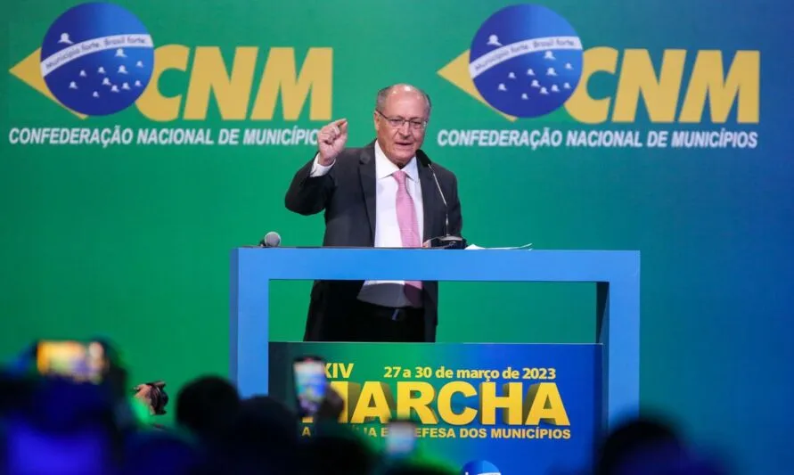 Imagem descritiva da notícia Alckmin diz que modelo tributário do País é caótico