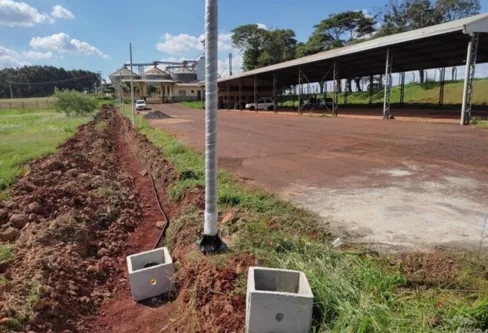 Imagem descritiva da notícia São João do Ivaí leva iluminação para Parque de Exposições