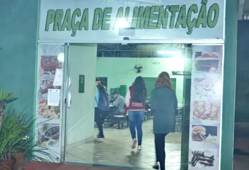 Imagem descritiva da notícia Acadêmicos da Unespar estão sem restaurante e cantina