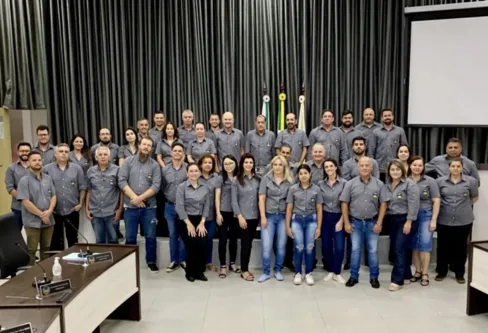 Imagem descritiva da notícia Câmara de Apucarana uniformizada