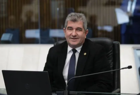 Imagem descritiva da notícia Deputado Bazana pede medidas de proteção às Apaes do Paraná