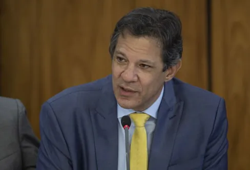 Imagem descritiva da notícia Novo arcabouço fiscal é entregue ao Congresso