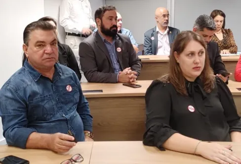 Imagem descritiva da notícia Onofre participa de reunião no TCE-PR