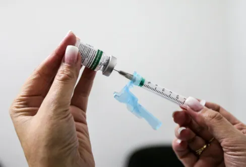 Imagem descritiva da notícia Campanha de vacinação contra gripe é adiantada e inicia hoje