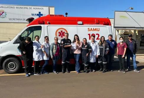 Imagem descritiva da notícia São João do Ivaí entrega ambulância para Samu