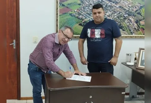 Imagem descritiva da notícia Prefeito de Rio Bom autoriza obras de pavimentação