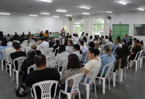 Imagem descritiva da notícia Prefeitura de Ivaiporã anuncia
medidas de segurança e novo protocolo nas escolas e CMEIs