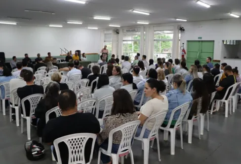 Imagem descritiva da notícia Prefeitura de Ivaiporã anuncia
medidas de segurança e novo protocolo nas escolas e CMEIs