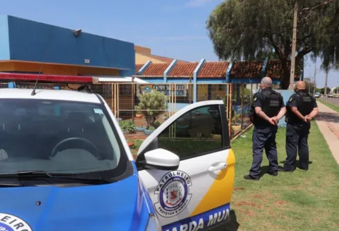 Imagem descritiva da notícia Municípios reforçam segurança após onda de ataques a escolas