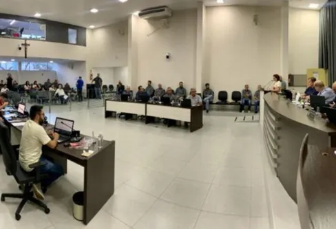 Imagem descritiva da notícia Vereadores de Apucarana pedem
mais segurança nas escolas e CMEIs