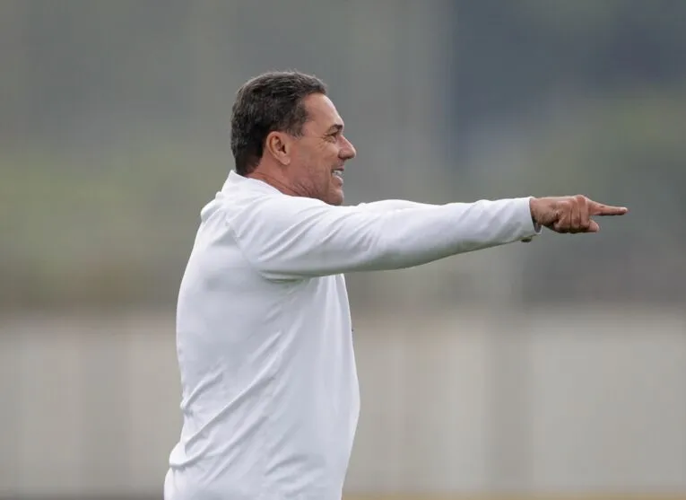 Imagem descritiva da notícia Corinthians enfrenta o líder Botafogo para subir na tabela