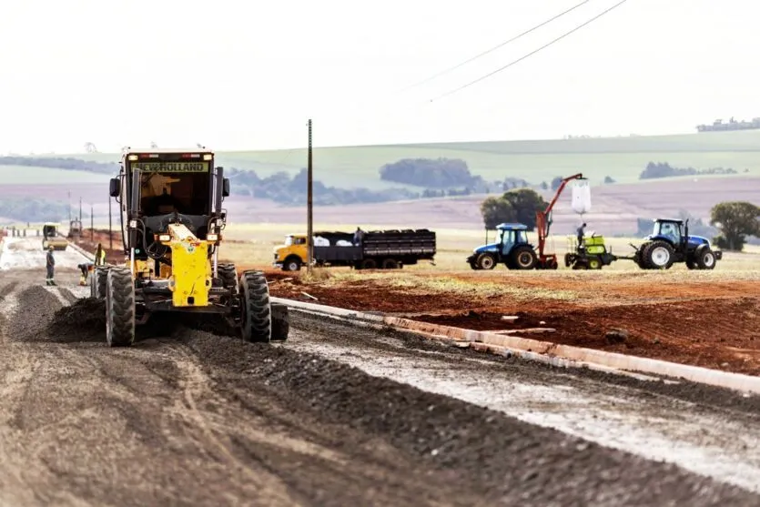 Imagem descritiva da notícia Obras de estrada e residencial entram na reta final em Arapongas