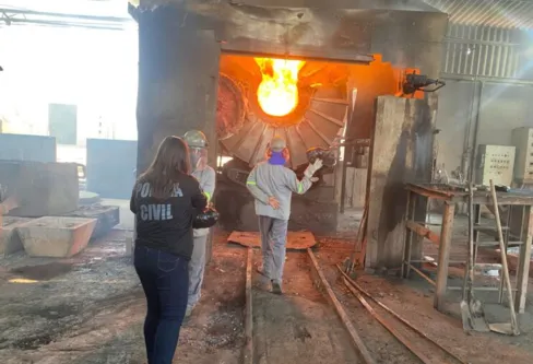 Imagem descritiva da notícia Polícia Civil de Apucarana incinera quase meia tonelada de drogas