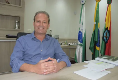 Imagem descritiva da notícia Câmara aprova contas de Carlos Gil